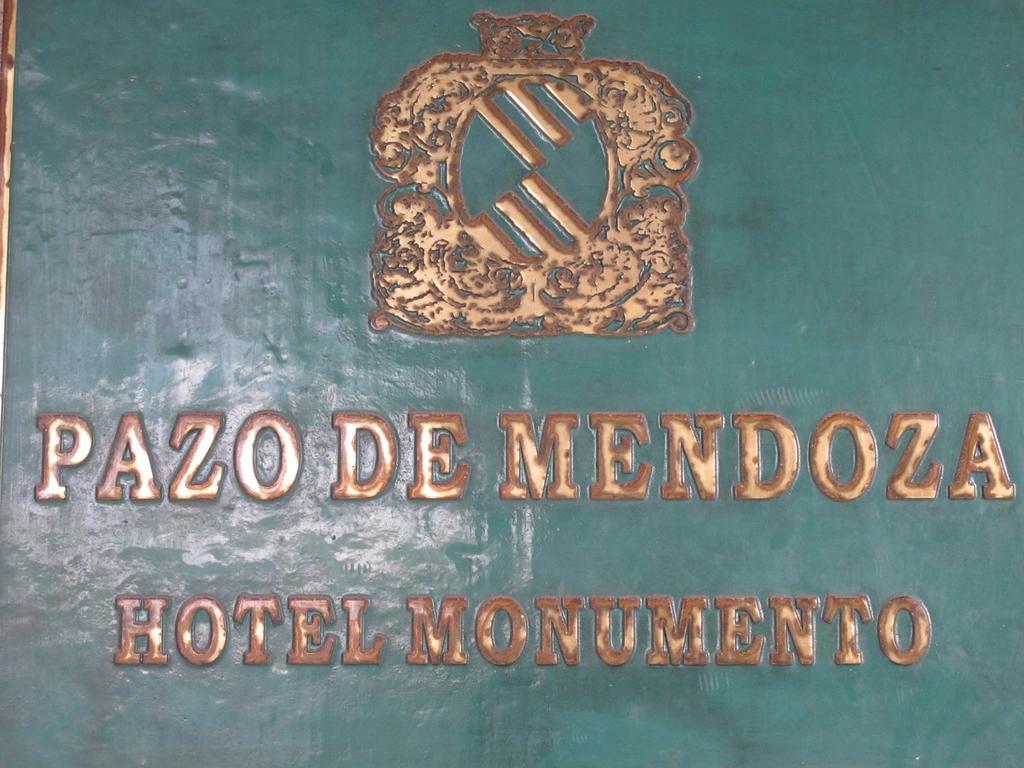 Pazo De Mendoza Hotel Baiona Buitenkant foto